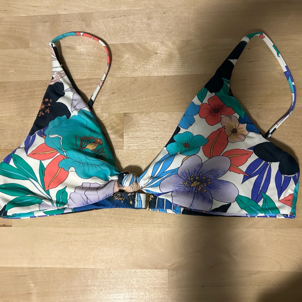 O’Neil bikini top